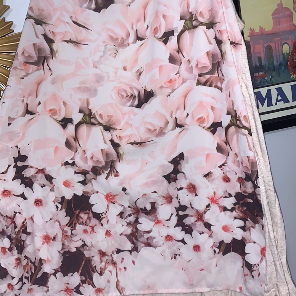 Rose Tank Top - Picture 2 of 7